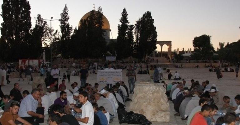 دعوات لشدّ الرحال إلى الأقصى في العشر الأواخر