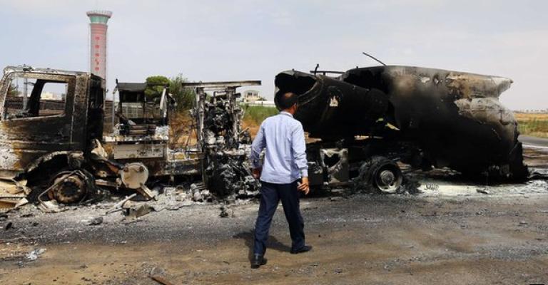 ليبيا: قتال عنيف حول مطار طرابلس ليبيا: قتال عنيف حول مطار طرابلس