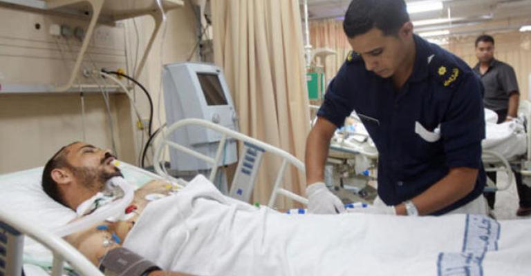 وصول 5 جرحى من قطاع غزة لتلقي العلاج بالمدينة الطبية