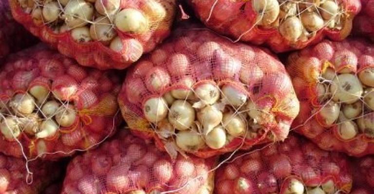 الزراعة تعيد فتح باب استيراد البصل بعد انخفاض انتاجه محلياً 