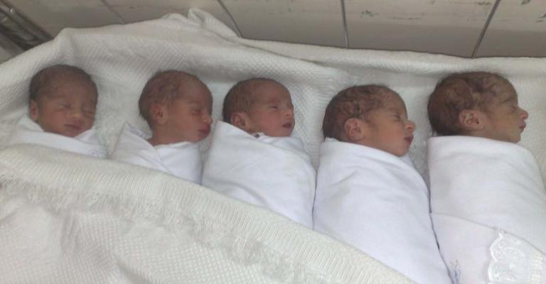 أردنية تنجب خمسة توائم أردنية تنجب خمسة توائم