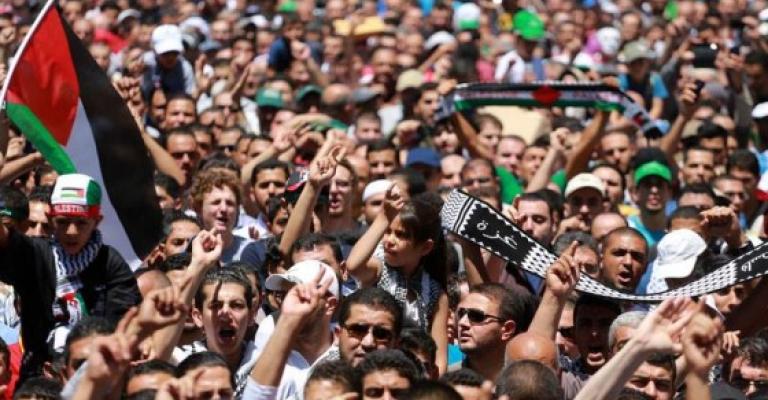 الزرقاء تشارك غزة بهجتها بـ"الانتصار" الزرقاء تشارك غزة بهجتها بـ"الانتصار"