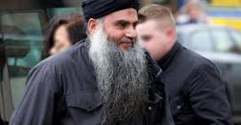 محكمة أمن الدولة تفرج عن "أبو قتادة" محكمة أمن الدولة تفرج عن "أبو قتادة"