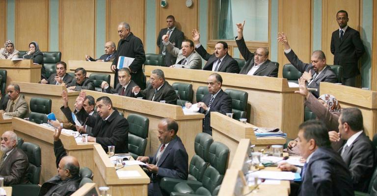 "النواب" يفض الاستثنائية دون استكمال قانون ضريبة الدخل‎