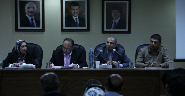 حلقة نقاشية لـ"تمكين نساء الزرقاء" توصي بتكثيف برامج التدريب للمعلمين