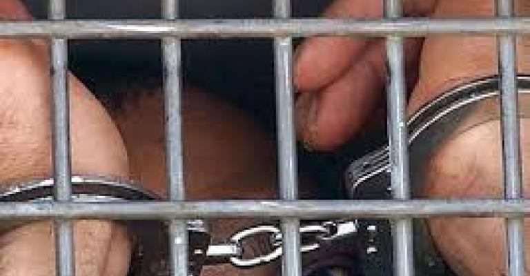 والدة محمد... من "أم الشهيد" إلى "أم المعتقل" 