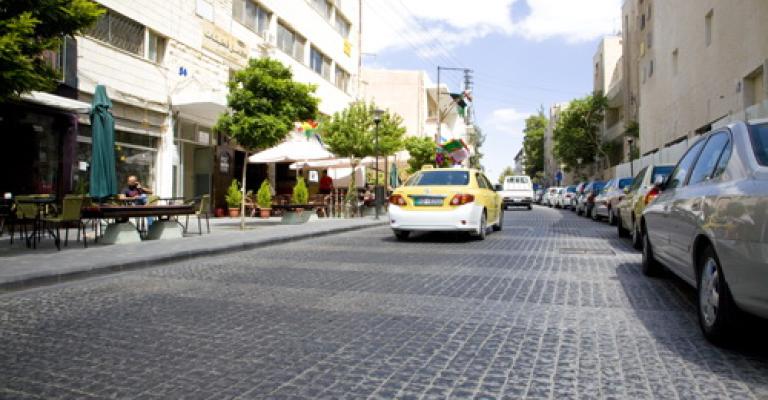 مشروع لإعادة تأهيل شارع الرينبو مشروع لإعادة تأهيل شارع الرينبو