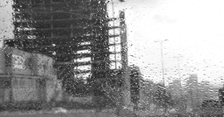 طقس بارد وأمطار الاثنين 