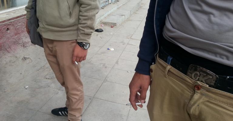 اكشاك سجائر مجاورة للمدارس بالزرقاء .. والبلدية تعتبرها "تنموية"! اكشاك سجائر مجاورة للمدارس بالزرقاء .. والبلدية تعتبرها "تنموية"!