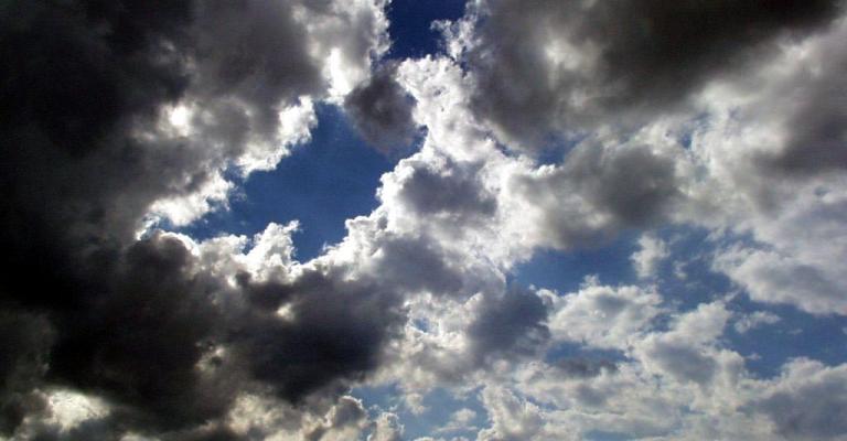 طقس بارد والحرارة في عمان بين 18و10 طقس بارد والحرارة في عمان بين 18و10