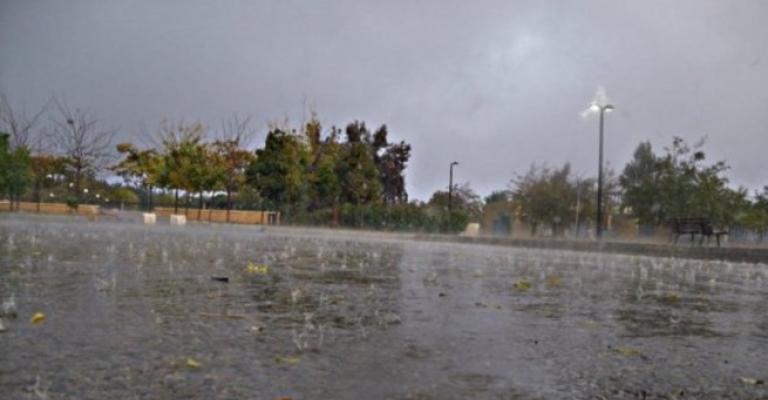 طقس دافئ الإثنين وأمطار في اليومين المقبلين 