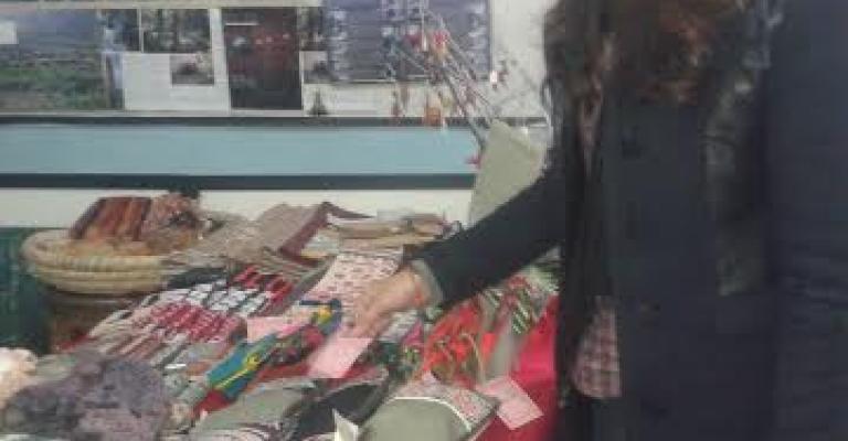 بازار السيدات "الأقل حظا" فرصة لإدماج اللاجئات في المجتمع بازار السيدات "الأقل حظا" فرصة لإدماج اللاجئات في المجتمع