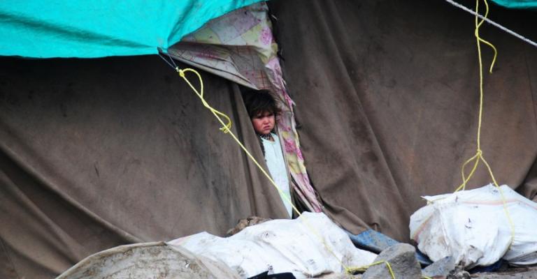 لاجئون يؤكدون إصاباتهم بغازات كيماوية... والصحة تنفي وجودهم