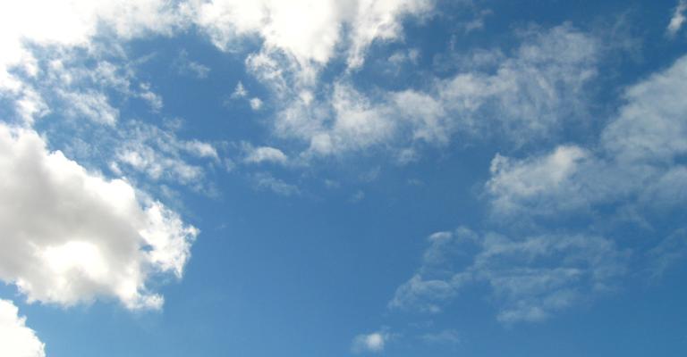 طقس لطيف نهاراً وبارد ليلاً