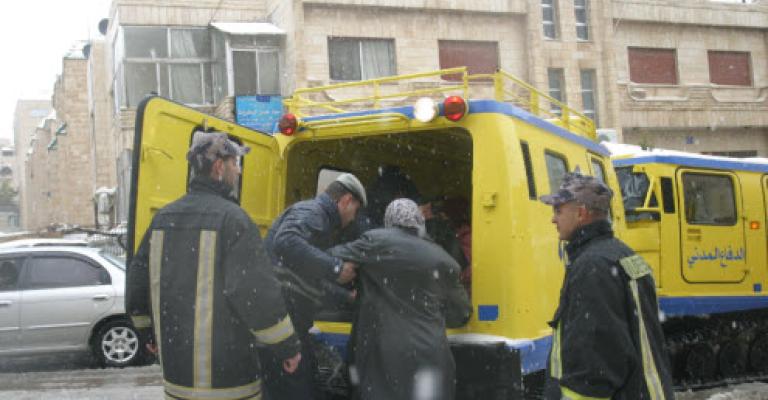 الدفاع المدني يتعامل مع 1130 حالة ولادة طارئة خلال العاصفة