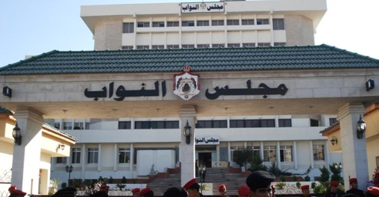 لجنة دراسة ملف الطاقة النيابية تجتمع بالنسور الاثنين