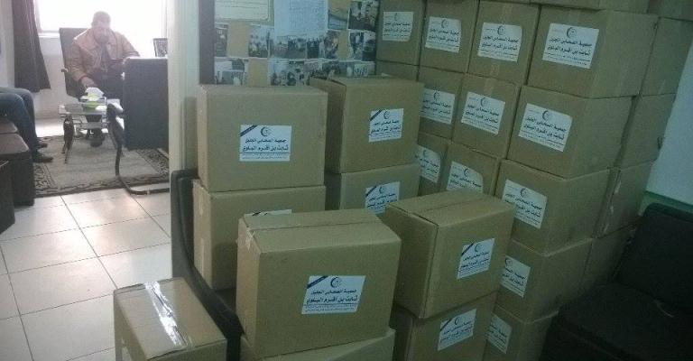 جمعية "ثابت بن اقرم" توزع مساعدات على اسر محتاجة بدير علا