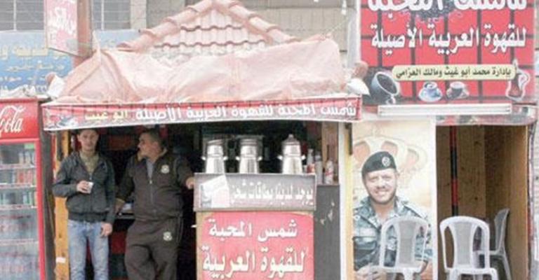 صور الملك ... مادة إعلانية جاذبة رغم الحظر