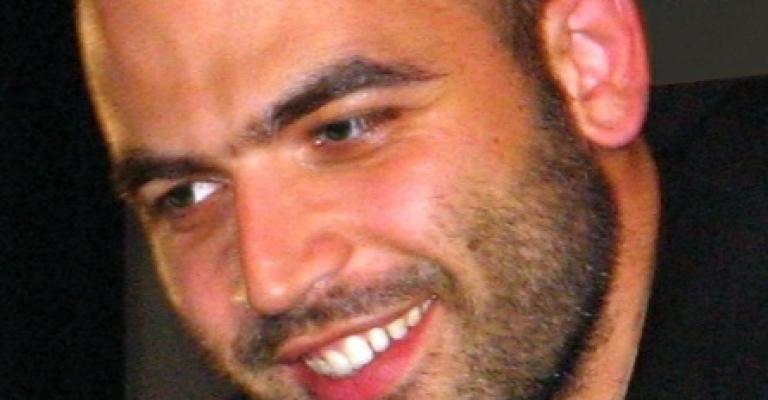 صراع الكاتب الإيطالي"سافيانو" مع منظمات المافيا