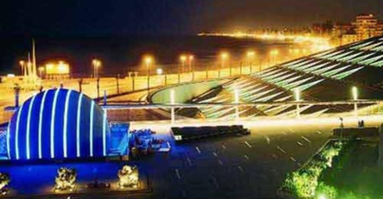 مكتبة الاسكندرية ليلاً - صفحة دار الآداب على فيسبوك مكتبة الاسكندرية ليلاً - صفحة دار الآداب على فيسبوك