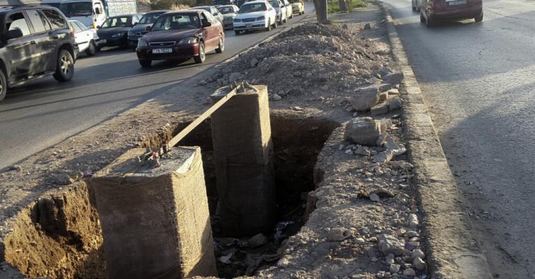 انشاء جسور للمشاة في ثلاثة مواقع حيوية بالزرقاء