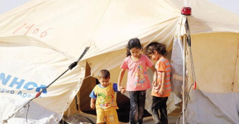 الأطفال يشكلون 51.8 % من إجمالي اللاجئين السوريين