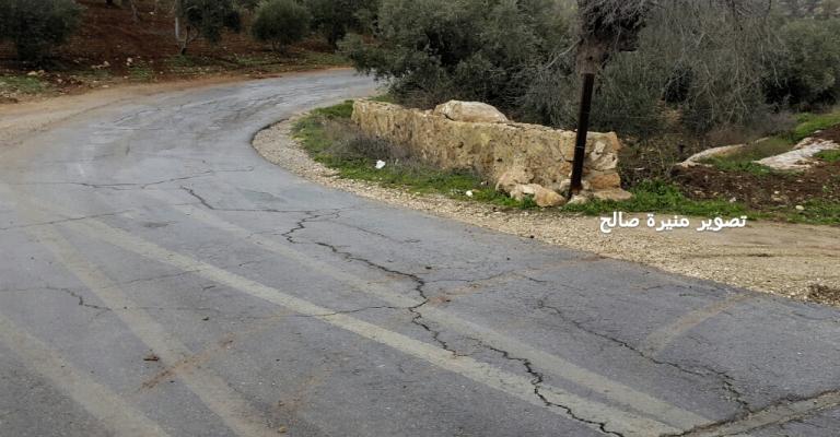 "العالوك" تشكو تهالك الطرق و"الاشغال" تنتظر المخصصات