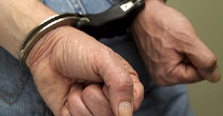 الأمن يلقي القبض على محتال يدّعي تمويل شراء عقارات الأمن يلقي القبض على محتال يدّعي تمويل شراء عقارات