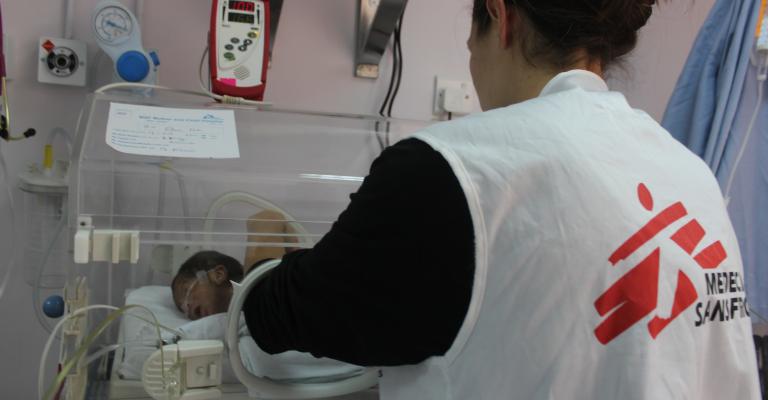 أطباء بلا حدود: النزاع السوري يشل المساعدات الإنسانية