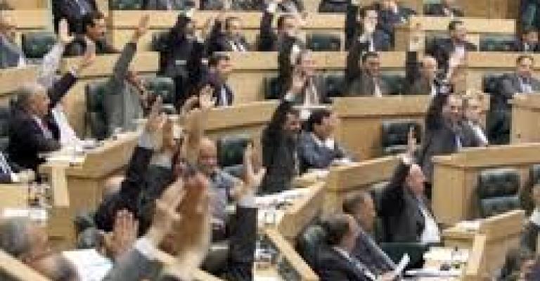 هل تحاول الحكومة ضرب الرقابة البرلمانية ؟