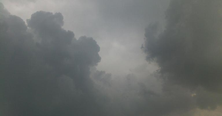 طقس بارد نسبيا والحرارة حول معدلها