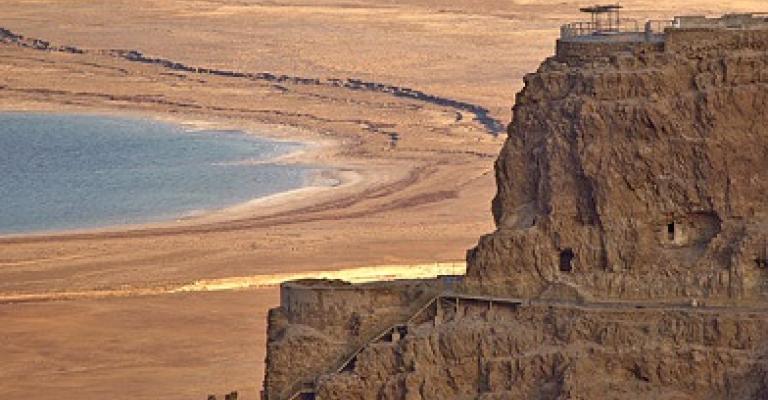 زرقاويون ينددون باتفاق "ناقل البحرين" مع اسرائيل