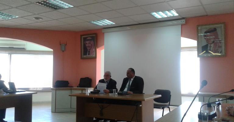 منتدون في الزرقاء يوصون بتكثيف التوعية بمرض السرطان