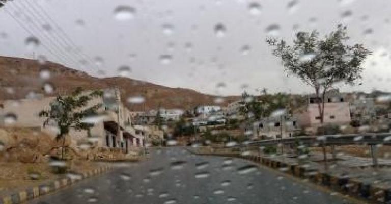 توقعات بسقوط أمطار متفرقة مساء السبت توقعات بسقوط أمطار متفرقة مساء السبت