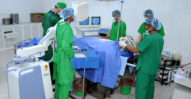 لاجئون سوريون يراوغون الموت ويتعايشون معه