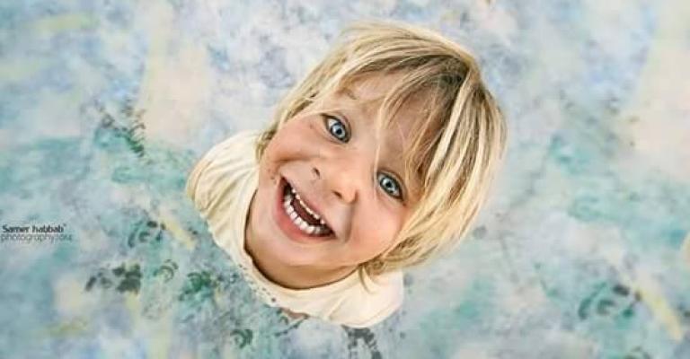 جبريل طفل سوري بطلة أوروبية يجذب عدسات الكاميرات جبريل طفل سوري بطلة أوروبية يجذب عدسات الكاميرات