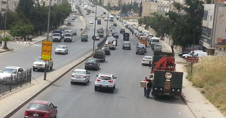 خطوط شوارع عمّان... ظلال تتسبب بحوادث المرور
