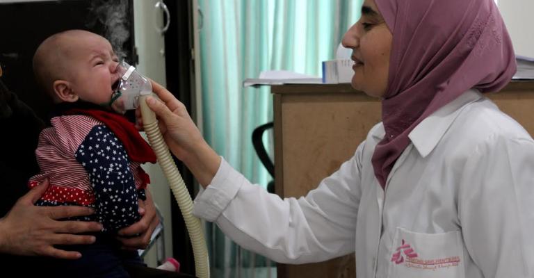 لاجئة سورية تنزف لأكثر من ساعة قبل ولادتها لاجئة سورية تنزف لأكثر من ساعة قبل ولادتها