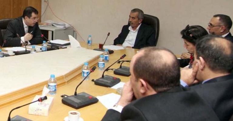 انتقادات نيابية لاستدراج "الأشغال" عروضا لعدد من العطاءات