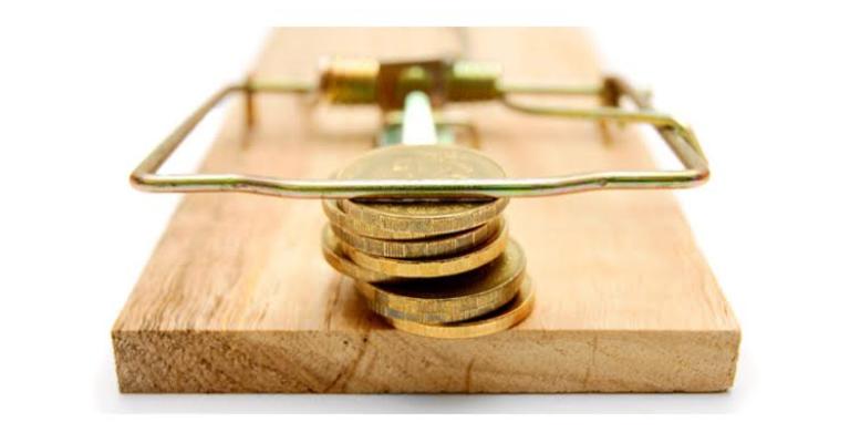 "الترميش".. تعاملات يشوبها "الاحتيال القانوني"