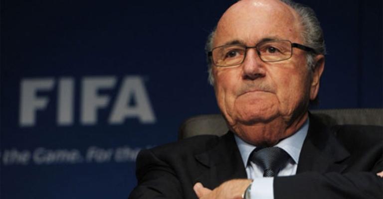 استقالة بلاتر تفتح أبواب الفيفا والانتخابات بعد 6 أشهر على الأقل - تقرير صوتي استقالة بلاتر تفتح أبواب الفيفا والانتخابات بعد 6 أشهر على الأقل - تقرير صوتي