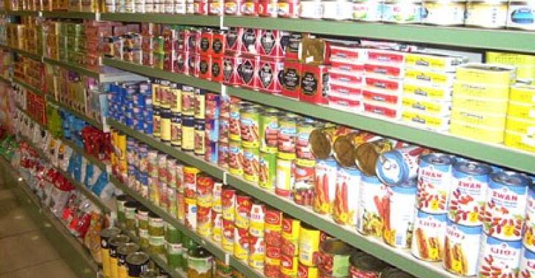 "التجار" تحذر من" كارثة " نقص مواد غذائية في رمضان "التجار" تحذر من" كارثة " نقص مواد غذائية في رمضان