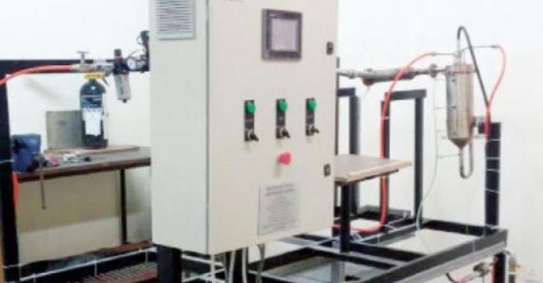 الأردنية تصمم جهاز إنتاج الوقود من نبتة "الجوجوبا" الأردنية تصمم جهاز إنتاج الوقود من نبتة "الجوجوبا"