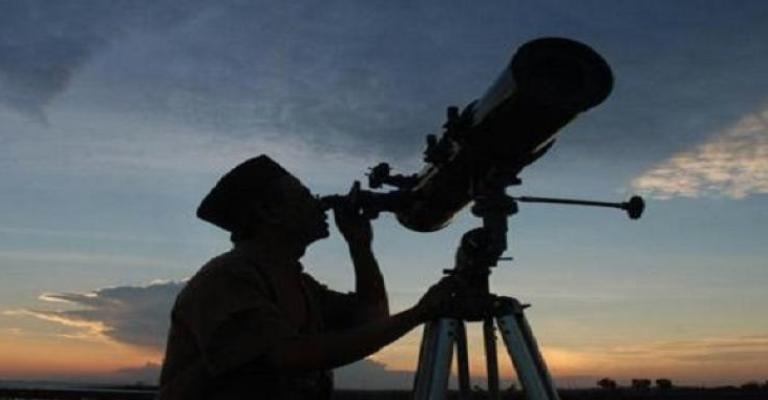 الجمعة أول أيام العيد فلكيا