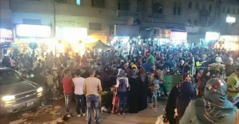 حركة تسوق نشطة في الرصيفة قبيل العيد