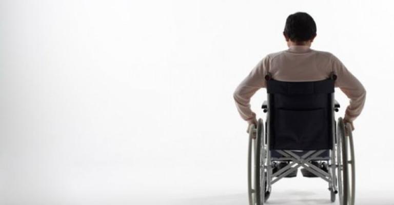 حملة الدكتوراة من "ذوي الإعاقة" تطالب بتعيينات حملة الدكتوراة من "ذوي الإعاقة" تطالب بتعيينات