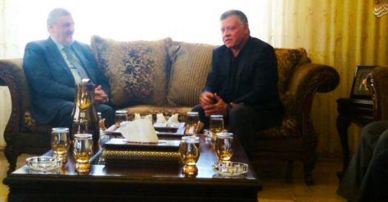 الملك يزور منزل أبوزنط لتقديم العزاء الملك يزور منزل أبوزنط لتقديم العزاء