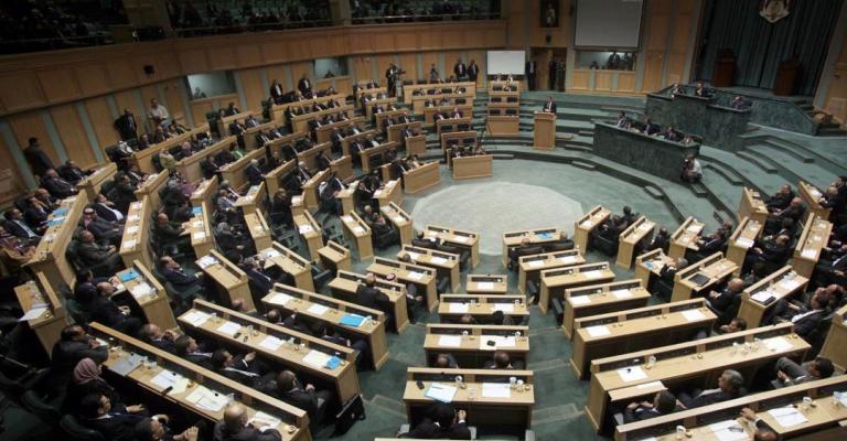 "النواب" يقر انتخاب 75% من أعضاء "الأمانة" ويبقي أمينها معيّنا "النواب" يقر انتخاب 75% من أعضاء "الأمانة" ويبقي أمينها معيّنا