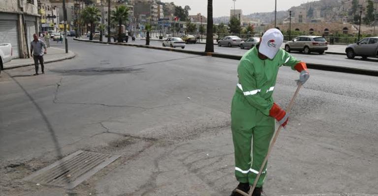 حملة توزيع قبعات لعمال الوطن حملة توزيع قبعات لعمال الوطن