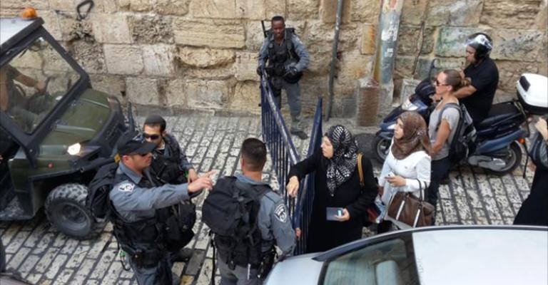 إجراءات مشددة على دخول النساء للأقصى